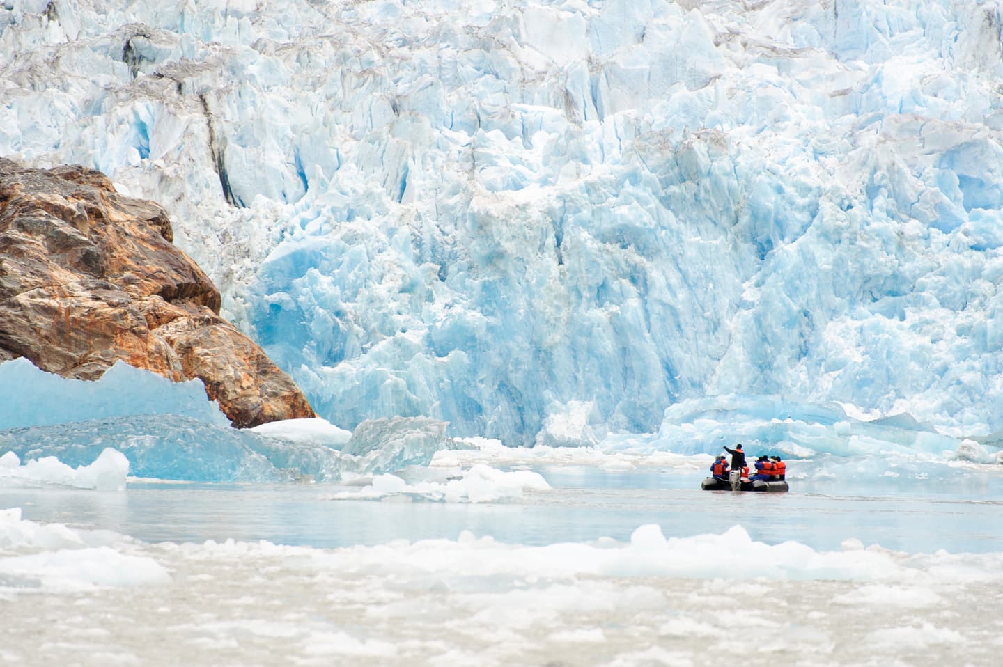 Sawyer Glaciers / iStock.com / earleliason