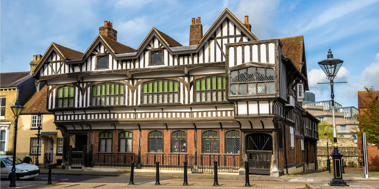 iStock.com / Leonid Andronov