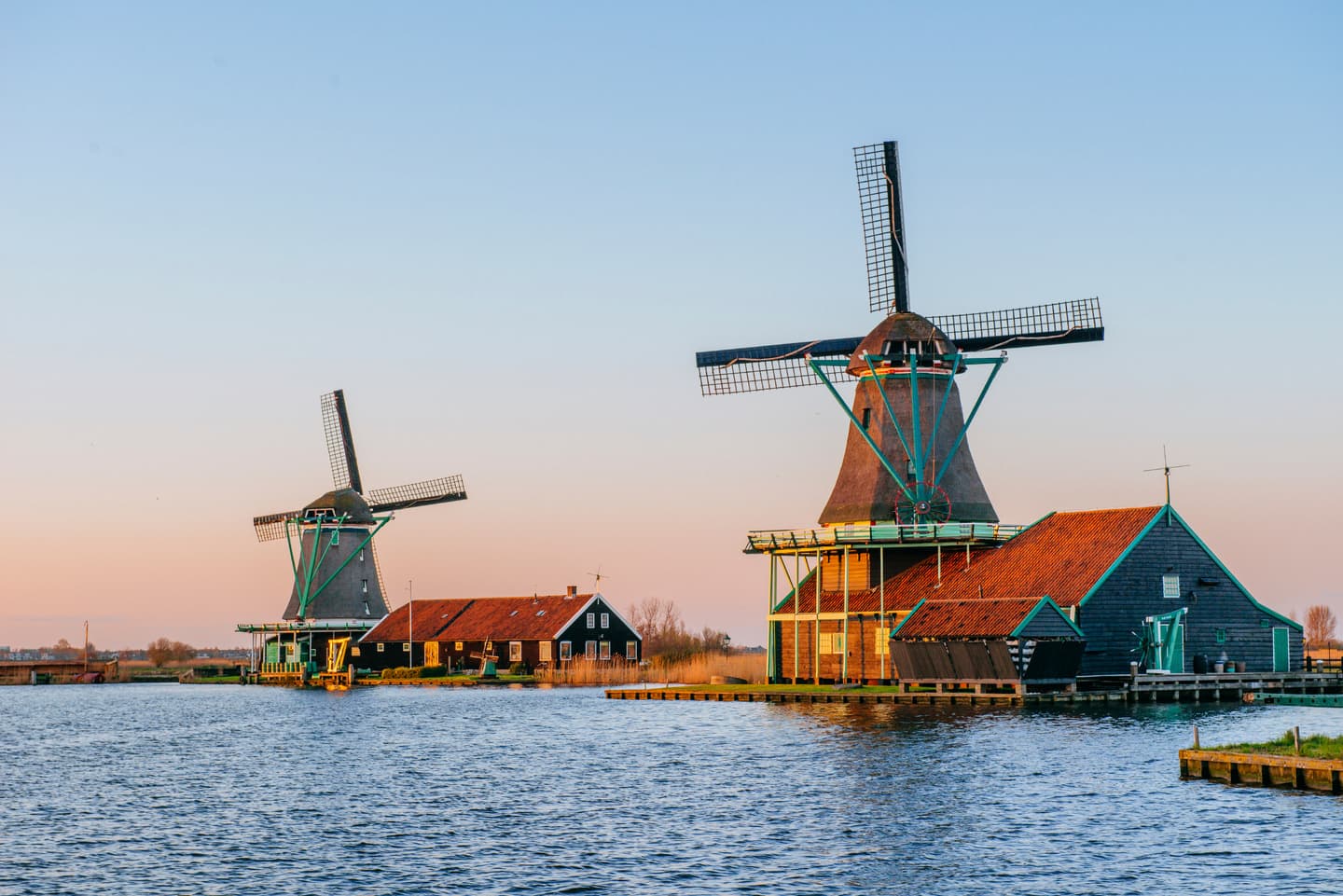 iStock.com / standret