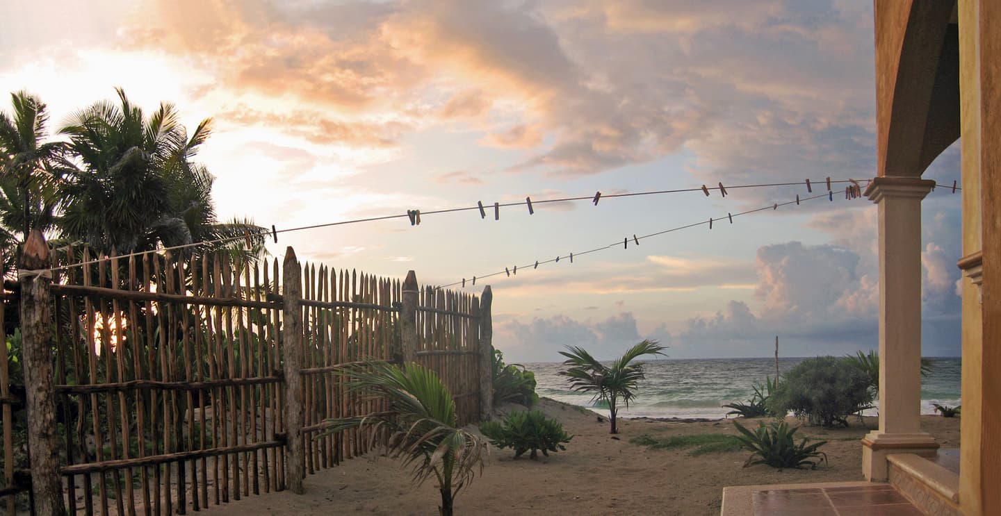 iStock.com / aspenrock