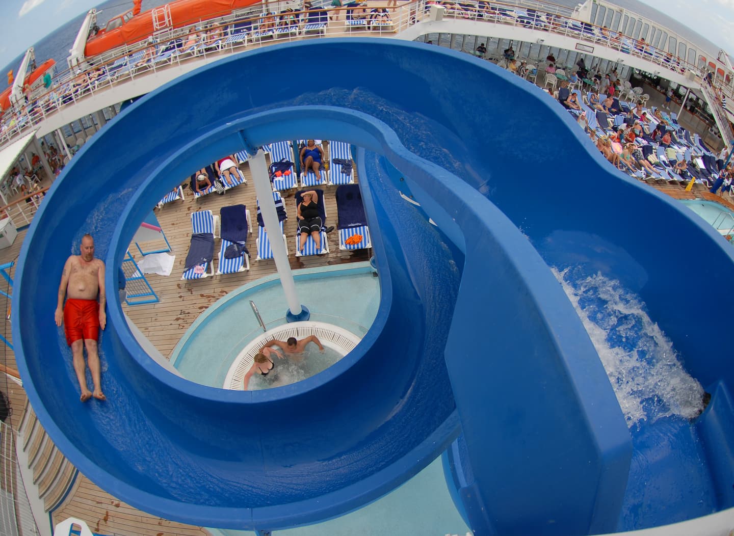 Carnival Cruise Line / Andy Newman