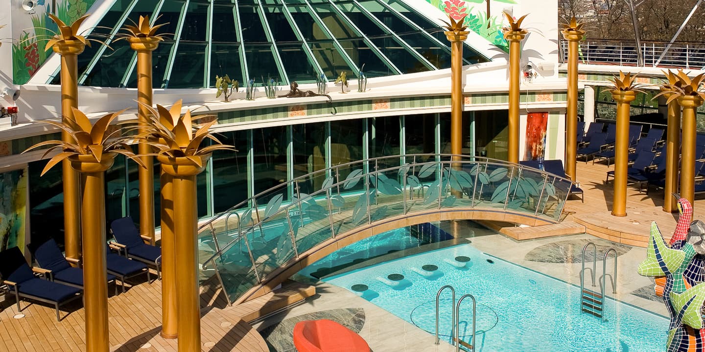 Royal Caribbean International / Michel Verdure