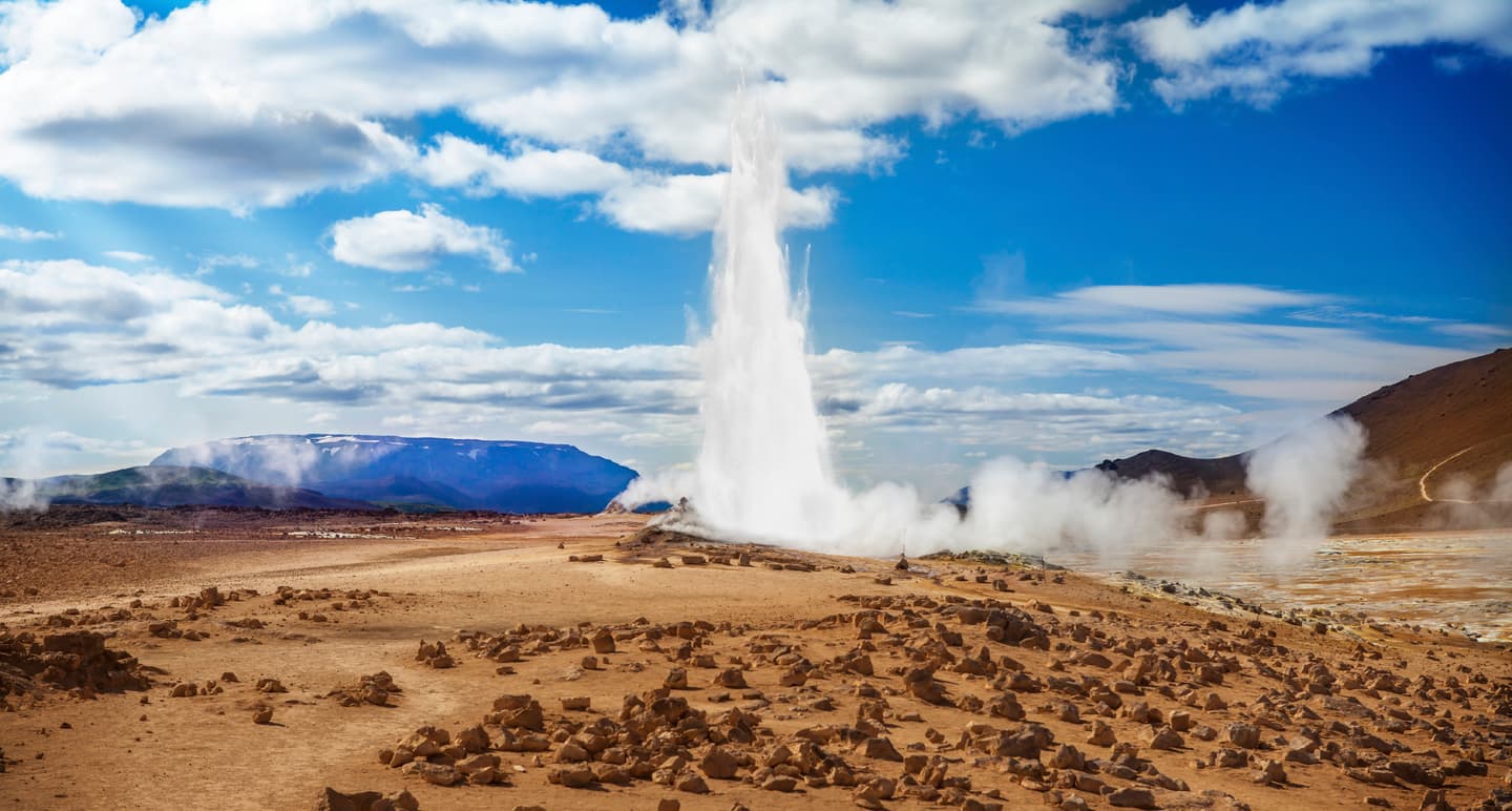 iStock.com / KayTaenzer