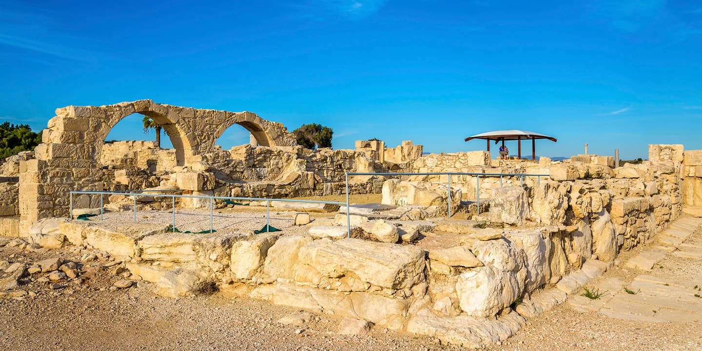 iStock.com / Leonid Andronov