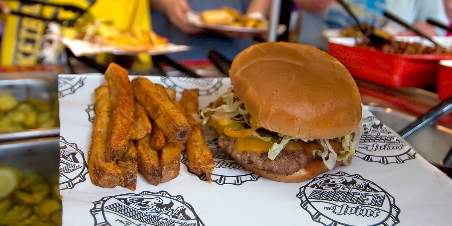 Carnival Cruise Lines / Andy Newman