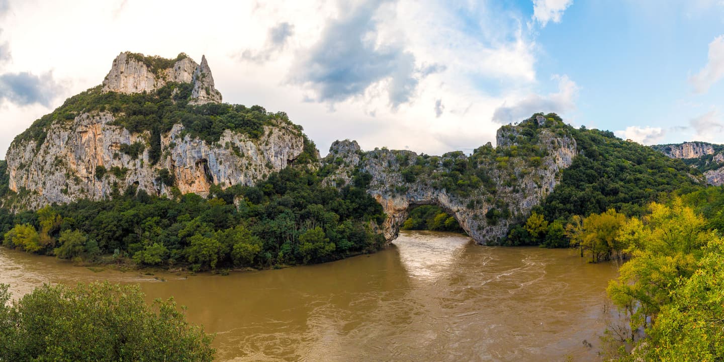 iStock.com / Paul Nash