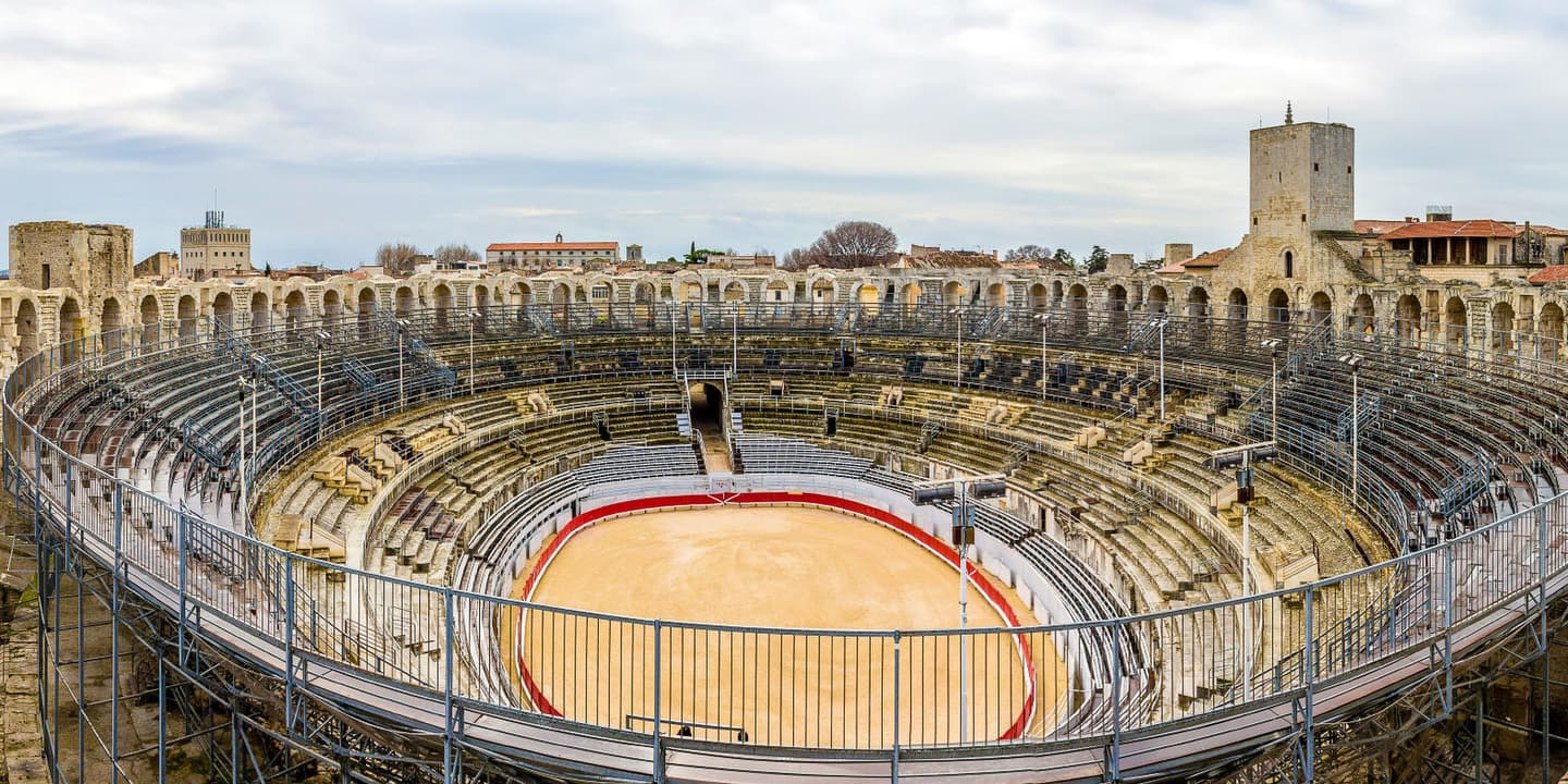 iStock.com / Leonid Andronov