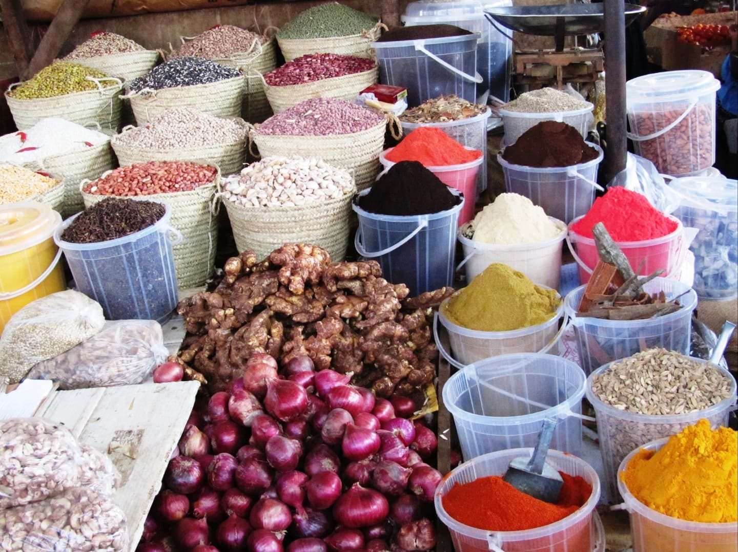 iStock.com / ClaraNila