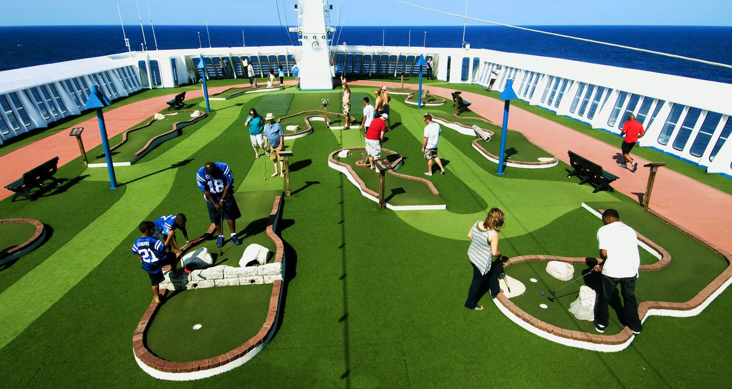 Carnival Cruise Line / Andy Newman