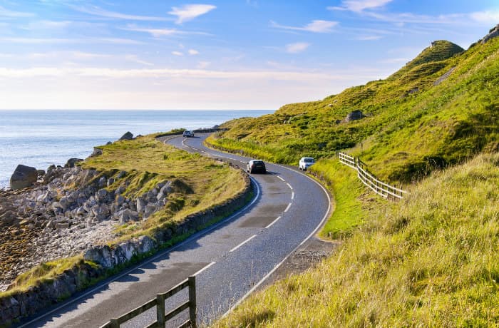 Scenic drive in Ireland / kilhan/iStock