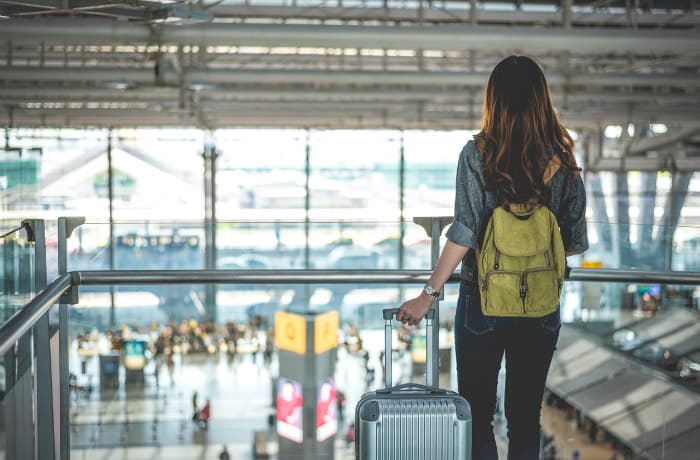 Passenger at airport / Shutter2U/iStock