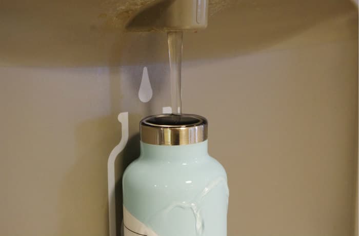 Water bottle filling up