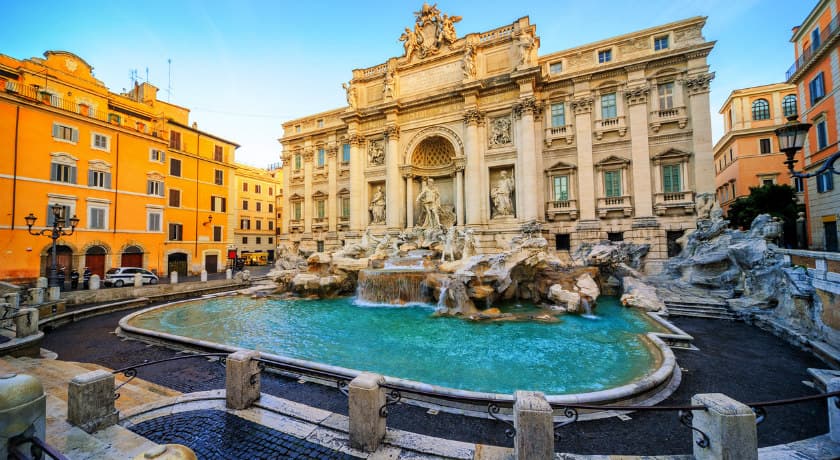 Trevi Fountain, Rome / Xantana/iStock