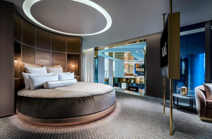 Two Story Sky Villa / Courtesy of  The Palms Casino Resort