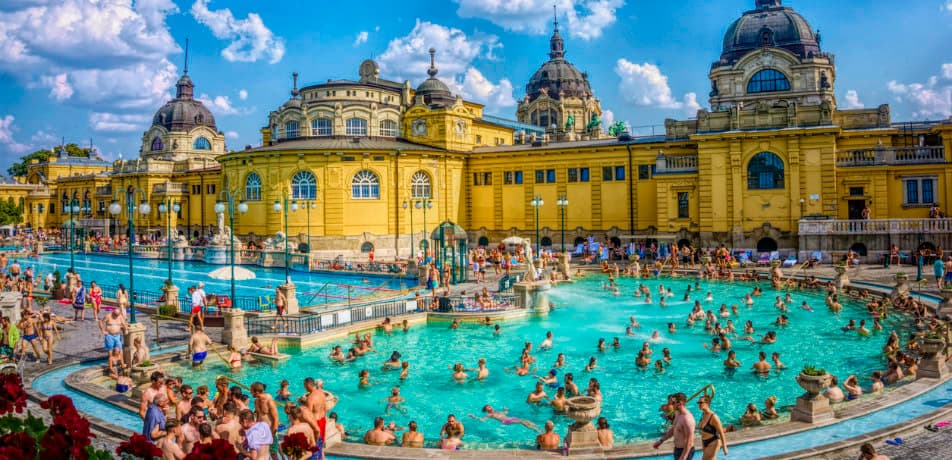 Baths in Budapest / Konoplytska/iStock
