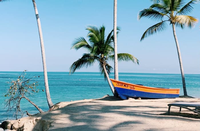 Beach in Miches / Lauren Dana