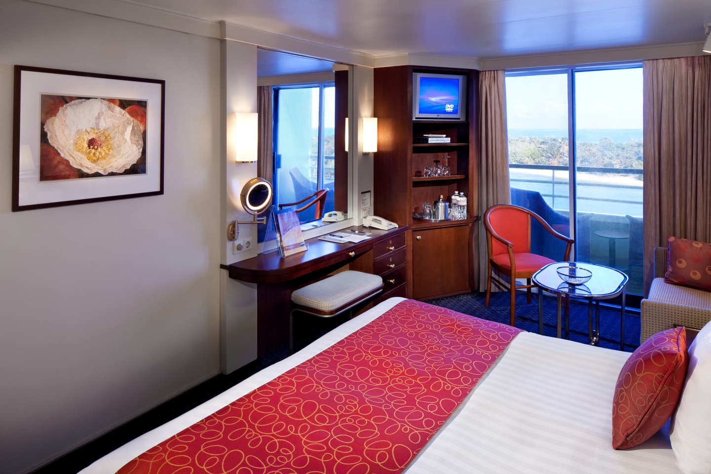 Holland America Line / Michel Verdure