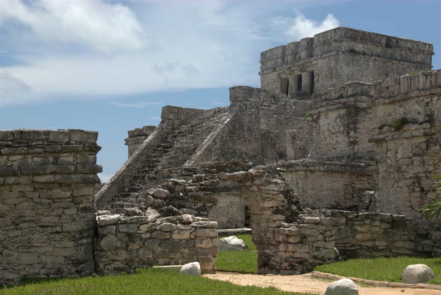 iStock.com / Soul_Man