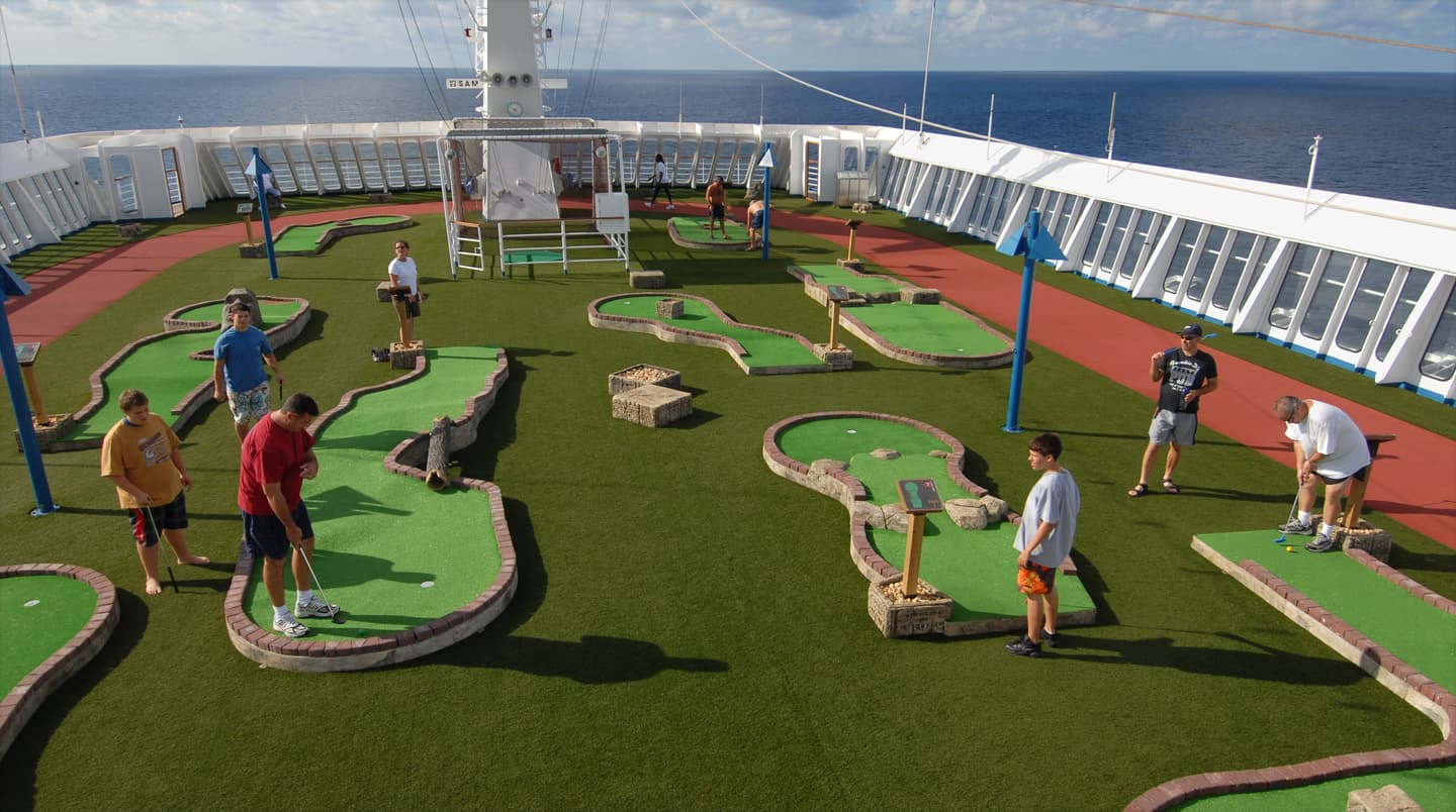 Carnival Cruise Line / Andy Newman