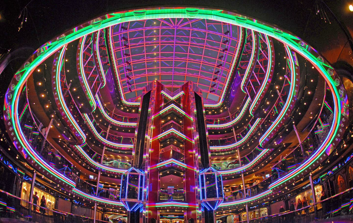 Carnival Cruise Line / Andy Newman