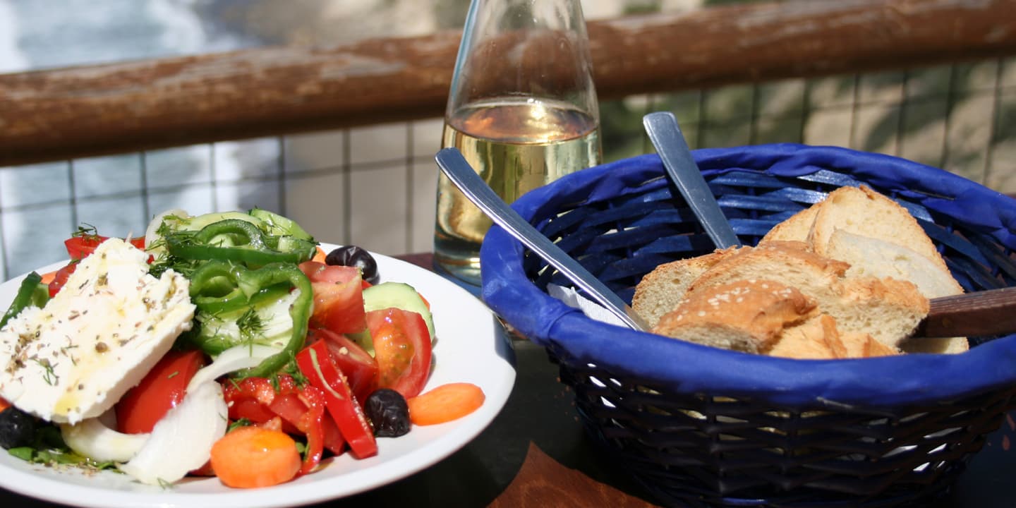 iStock.com / tella_db