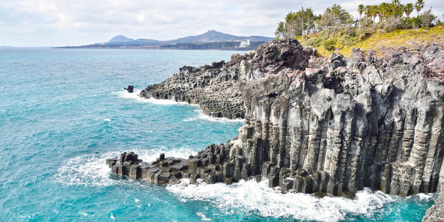 iStock.com / theJIPEN