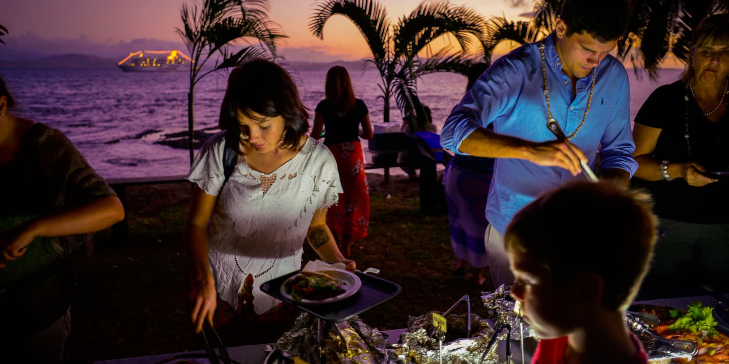 Captain Cook Cruises Fiji