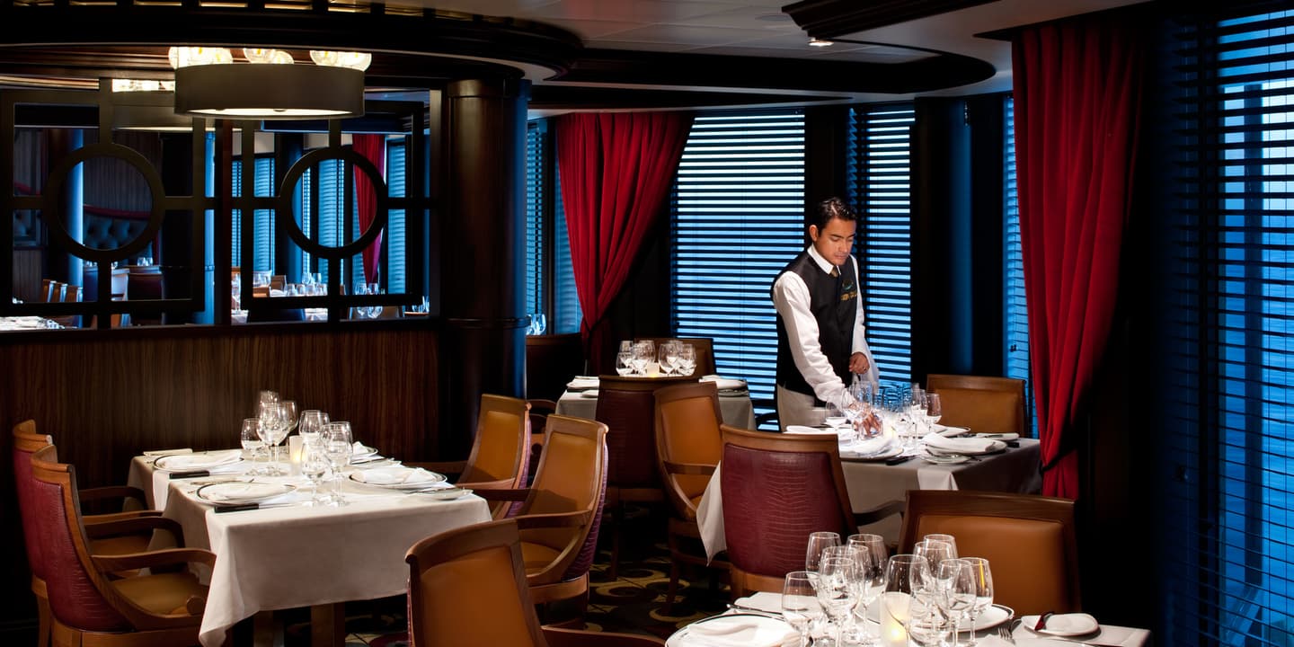 Royal Caribbean International / Michel Verdure