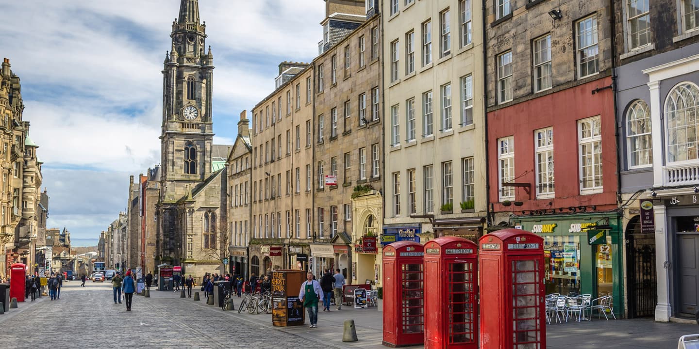 iStock.com / AlbertPego