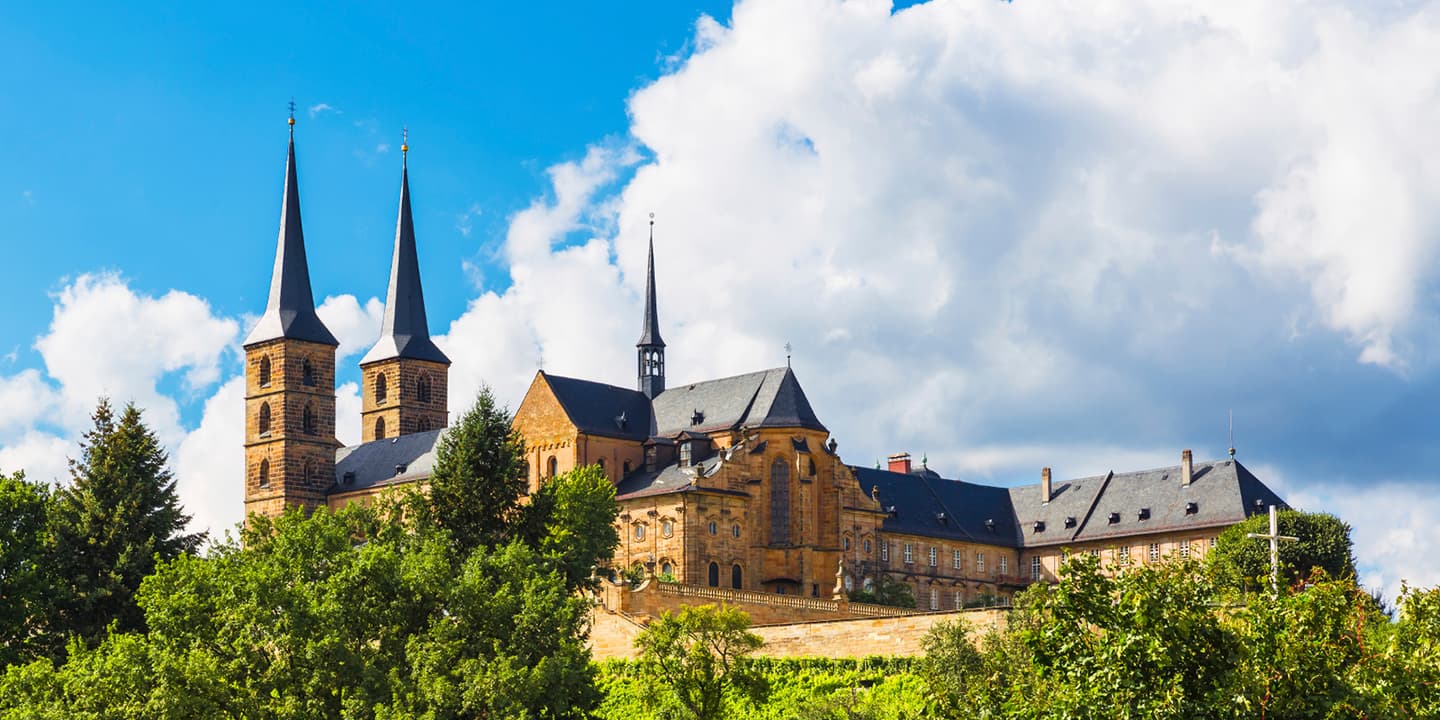 iStock.com / scanrail