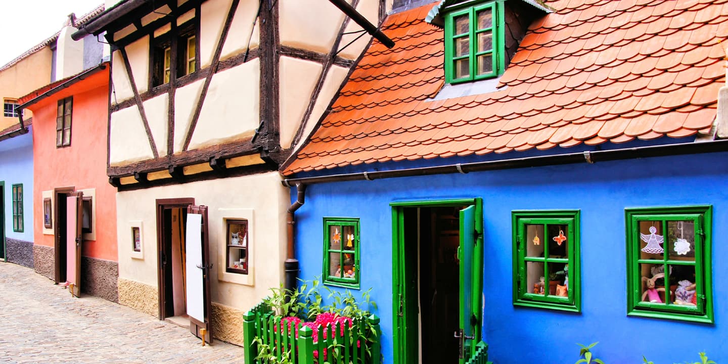 iStock.com / jenifoto