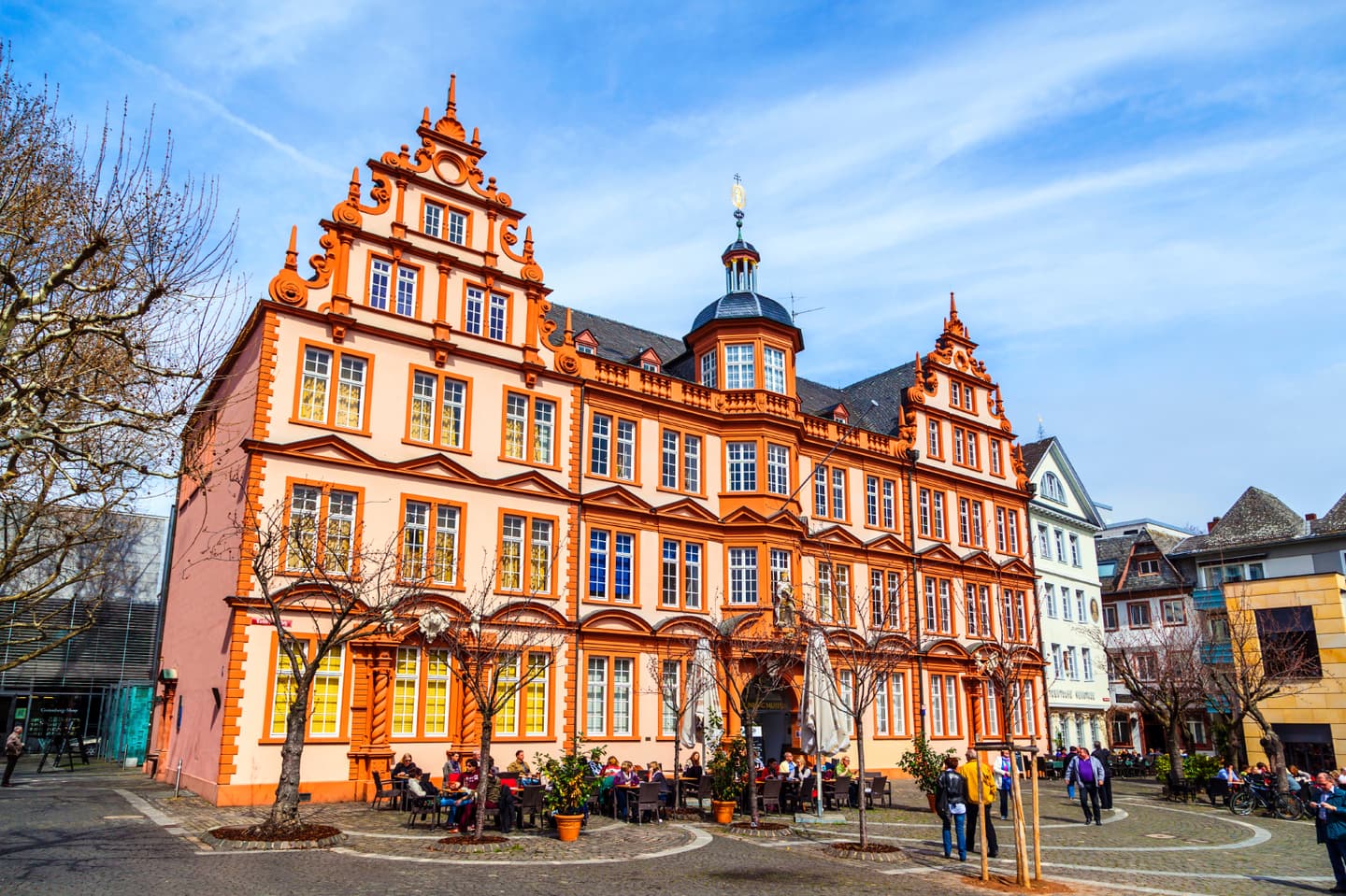 iStock.com / Meinzahn