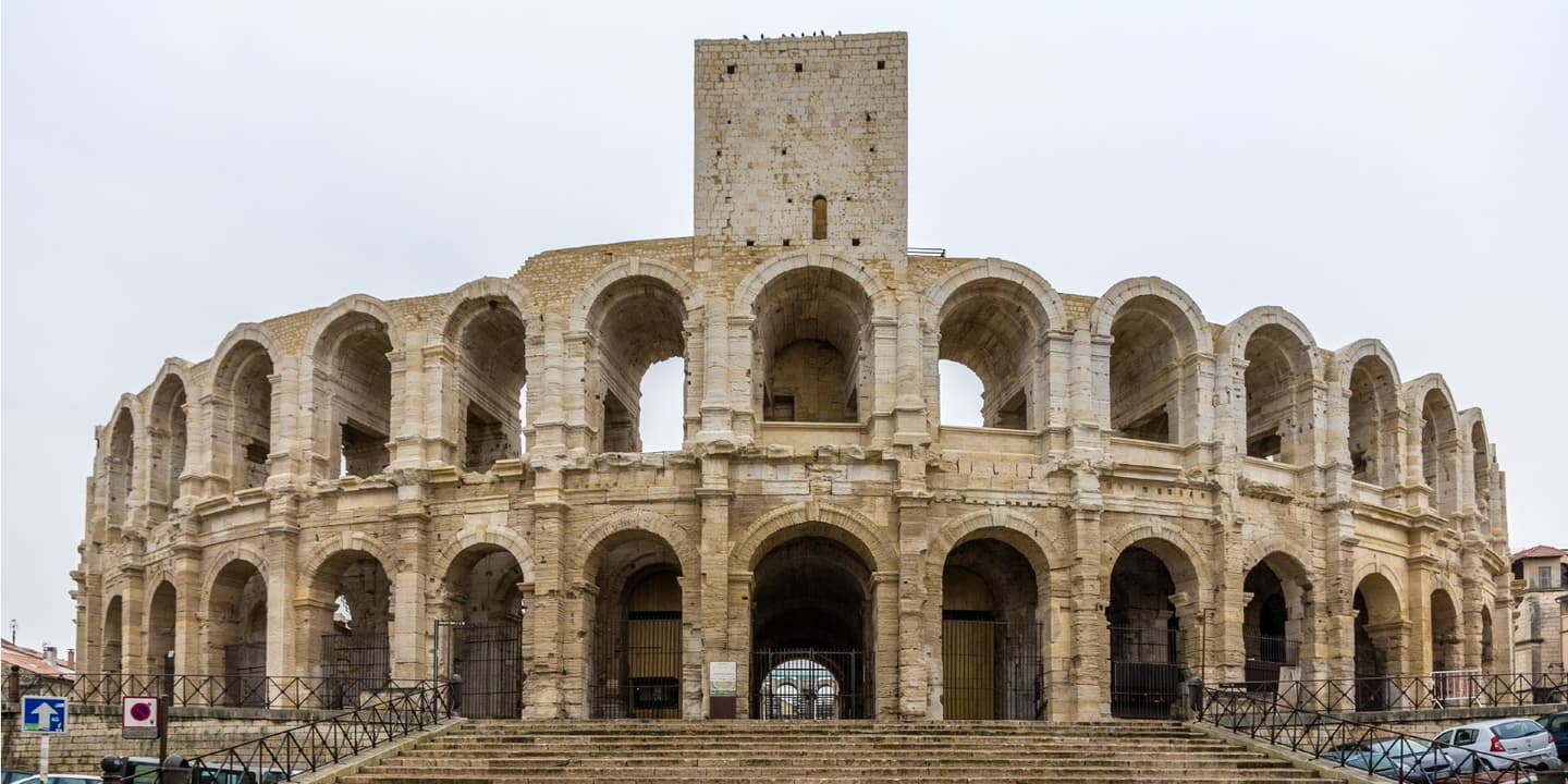 iStock.com / Leonid Andronov