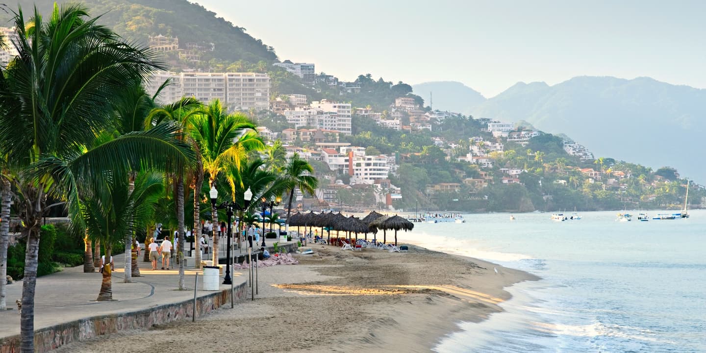 iStock / Elenathewise