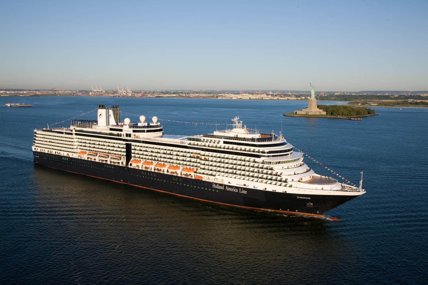 Holland America Line / Michel Verdure