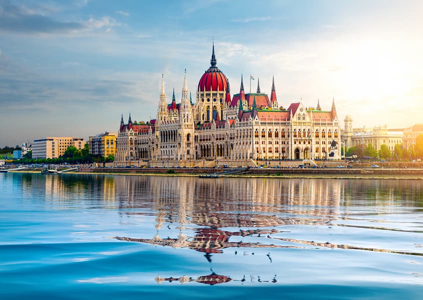 Budapest, Hungary / iStock / Givaga