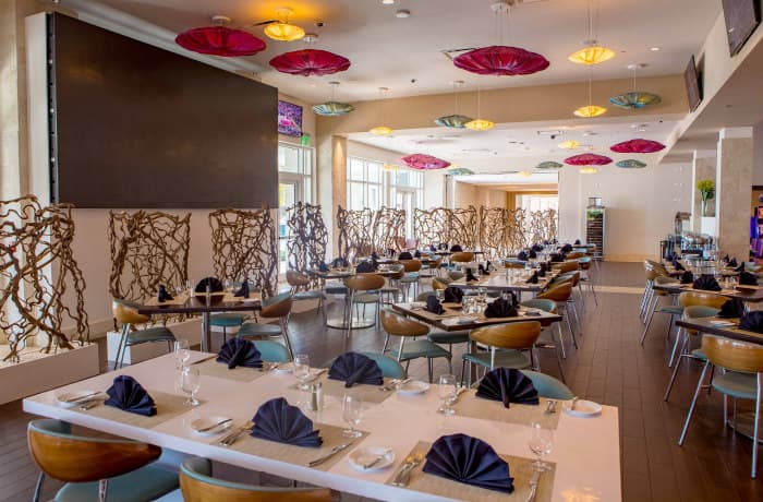 Hemingway's at Resorts World Bimini