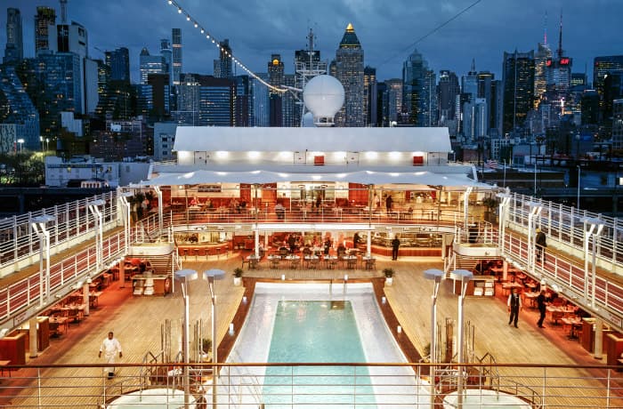 Silver Muse Pool Deck / Courtesy of Silversea Cruises